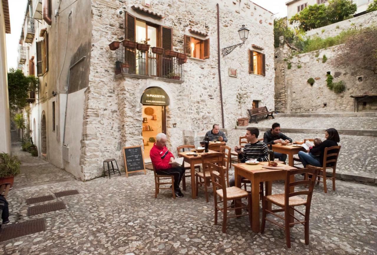 Hotel Residenza D'Epoca Borgodifiume Fiumefreddo Bruzio Exterior foto